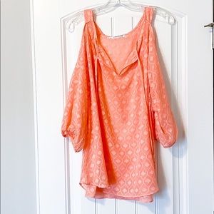 ⚡️Maurices light pink cold shoulder shirt!